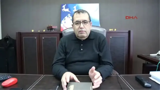 Antalya - Noel Baba'nın Başına Silah Dayanmasına Tepki