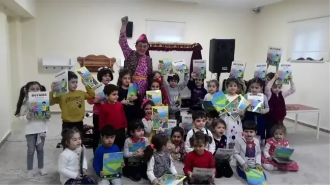 İbiş Kumpanya' Adlı Çocuk Kabaresi Yeniden Okullarda