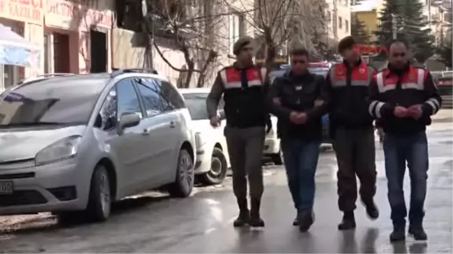 Eskişehir 10 Yıl Önce Babasını Bıçakla Yaralayan Dayısını Av Tüfeğiyle Öldürdü
