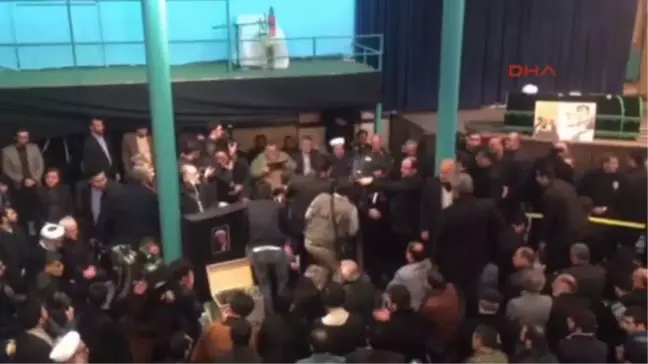 Rafsancani Için Ailesi Tören Düzenledi