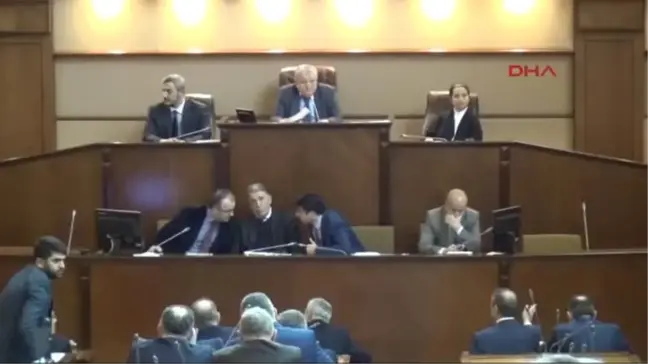 Ensar Vakfı Tartışması Mikrofon Kapattırdı, CHP Grubu Meclis'i Terk Etti