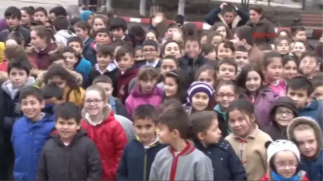 Ilkokul Öğrencilerinden Suriye'deki Türk Askerine Moral Mektubu