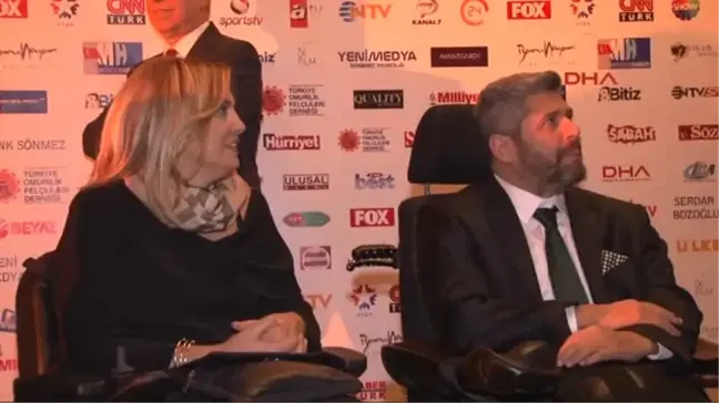 Omurilik Felçlileri Derneği'nden Anlamlı Gece