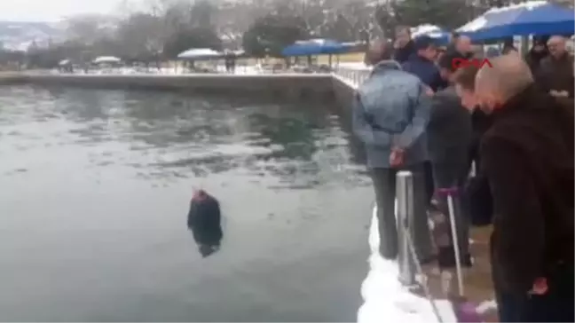 Zonguldak 5 Günde Iki Kişiyi Denizde Boğulmaktan Kurtardı