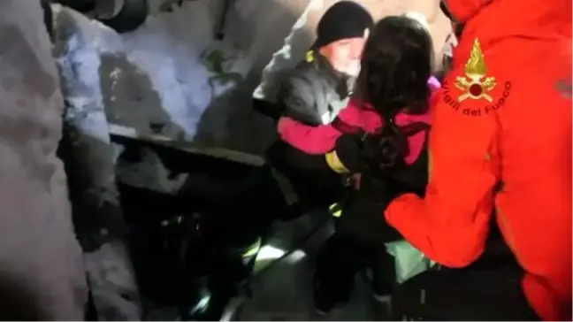 İtalya'da Çığ Altında Kalan Otelden Kurtarılanların Sayısı 11'e Yükseldi