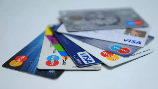 2016'da 587 Milyar Liralık Kartlı Alışveriş Yapıldı