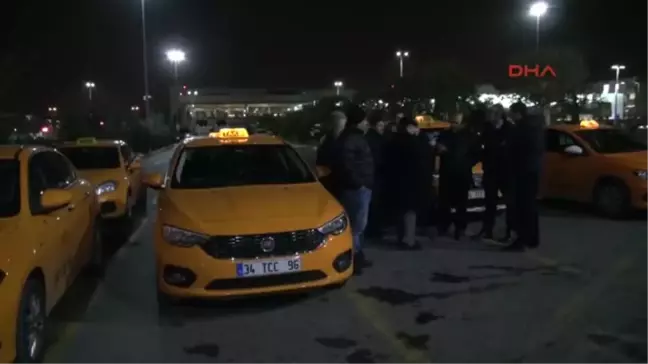 Havalimanı Taksicilerinden İndi-bindi Ücreti Protestosu