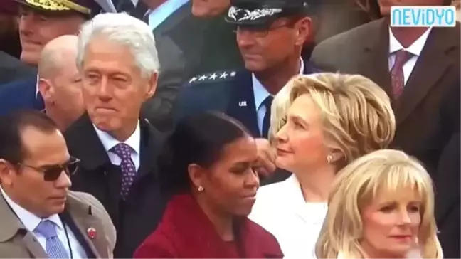 Hillary Clinton, Bill'i Ivanka Trump'a Bakarken mi Yakaladı?