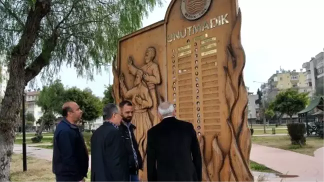 Mersin'de Madımak Şehitleri Anıtına Çirkin Saldırı