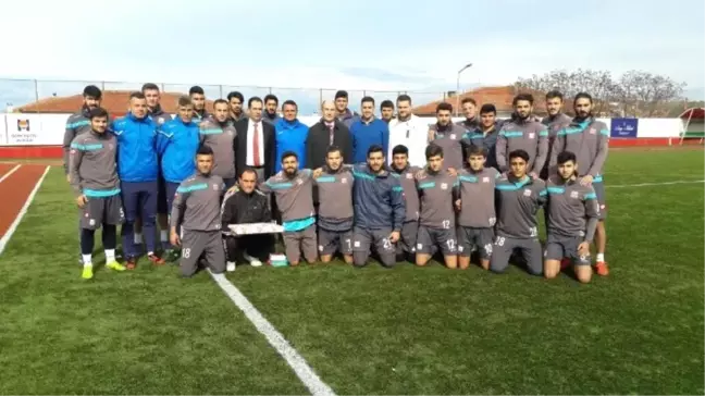 Kaymakam Nazlı'dan Ayvalıkgücü Belediyespor'a Baklavalı Doping