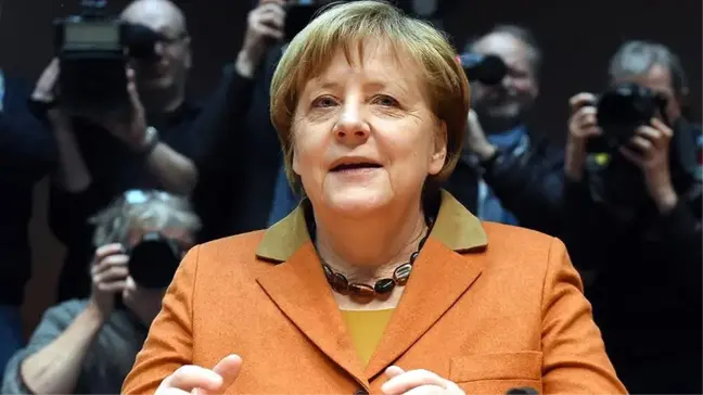 Merkel, Federal Meclis Araştırma Komisyonunda İfade Verdi