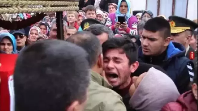 Şehit Astsubay Hasan Çoban'ı, Binlerce Burhaniyeli Son Yolculuğuna Uğurladı