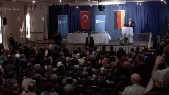 Bakan Zeybekci, Almanya'ya Yunus Emre'nin Şiiriyle Mesaj Verdi