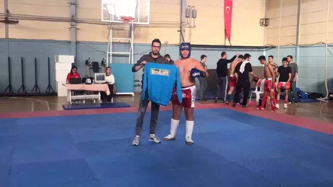 Bostanlıspor kick boksta ilk madalyasını aldı