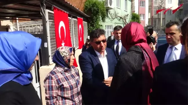Bakan Kaya'dan Şehit Ailelerine Ziyaret