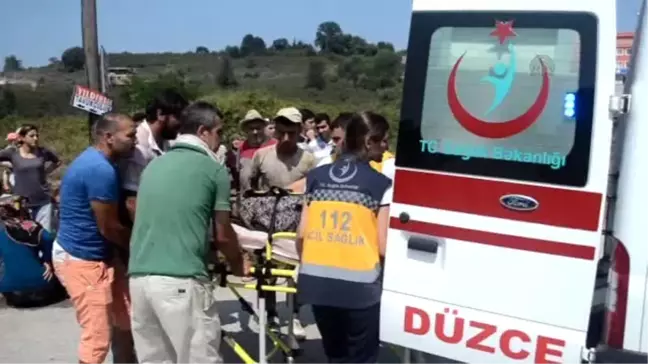 Düzce'de Trafik Kazası: 8 Yaralı