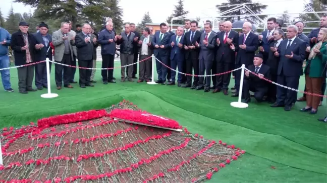 CHP Genel Başkanı Kılıçdaroğlu Demirel'in Mezarında