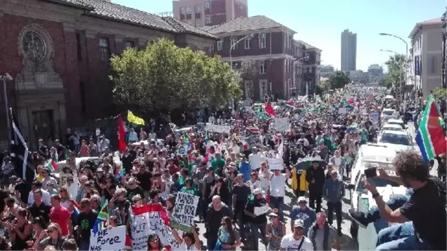 Güney Afrika'da Başkan Zuma ve Yolsuzluğa Karşı Protesto