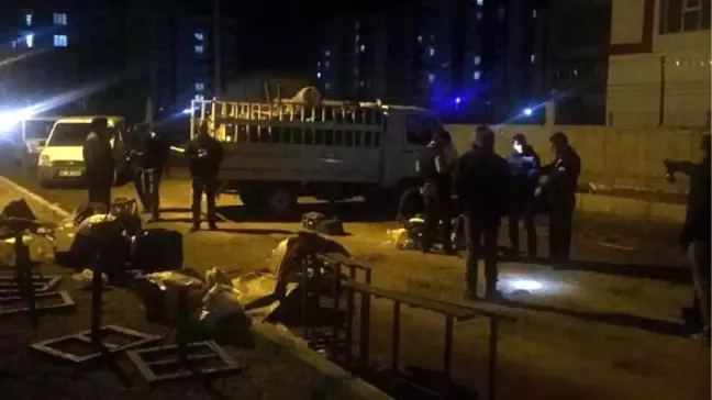 Eski Eşini Vurduktan Sonra Başına Ateş Ederek Öldü