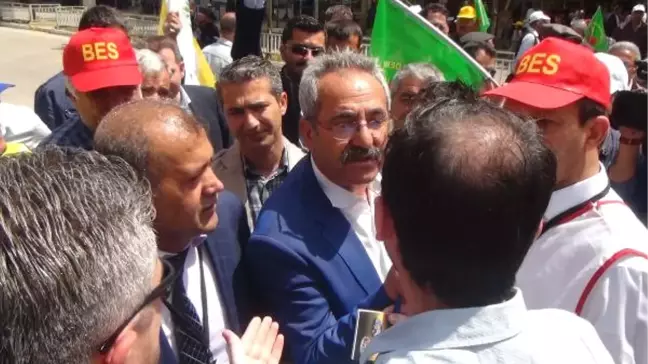 Hdp'li Yıldırım ile Polis Arasında 'Pankart' Tartışması