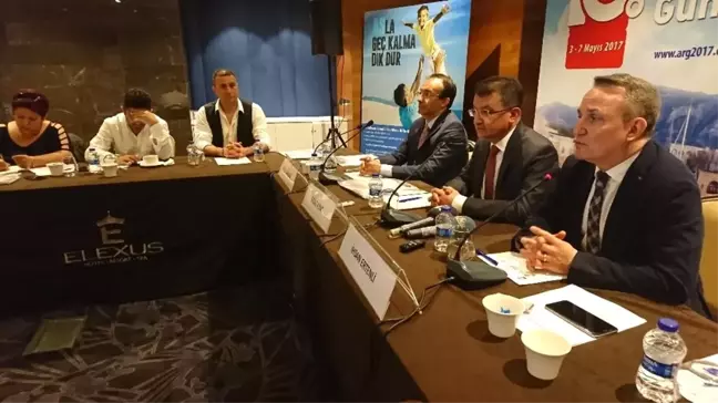Ankilozan Spondilit Hastalığının, En Önemli Bulgusu Bel Ağrısı