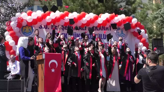 Beyşehir'de Öğrencilerin Mezuniyet Heyecanı