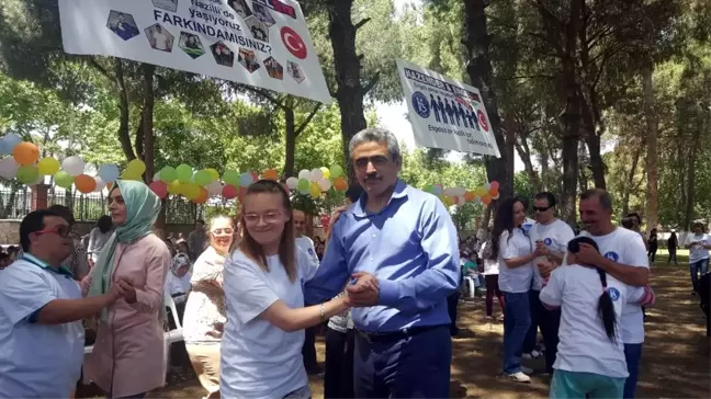 Başkan Alıcık'tan Engelsiz Zeybek Oyunu