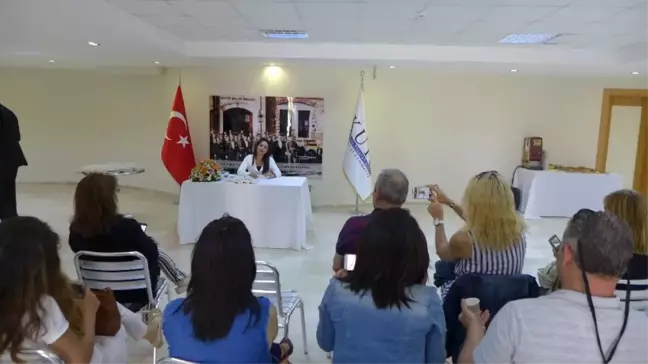 Yazar Ebru Güneş, Kuto'da Söyleşi Yaptı, İmza Gününe Katıldı