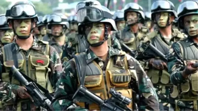 Filipinler'de Sıkıyönetim İlan Edilen Marawi'de Operasyon Sürüyor