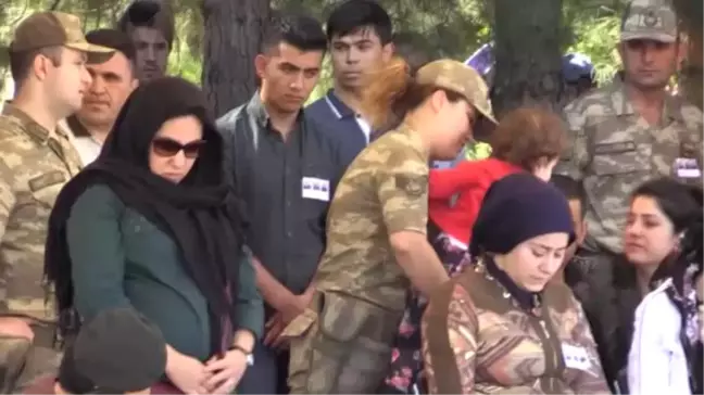 Dha Yurt - Diyarbakır'da Şehit Düşen Jandarma Uzman Çavuş, Son Yolculuğuna Uğurlandı