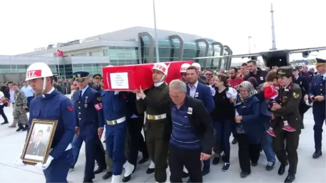 Şehit Uzman Çavuş Özer'i, Konya'da 10 Bin Kişi Uğurladı
