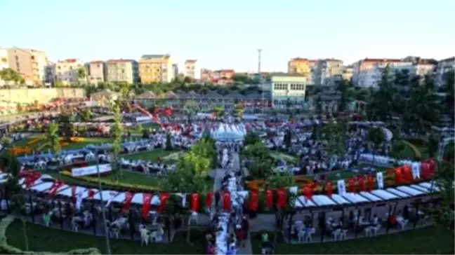 Fatih Belediyesi, Çukurbostan Şehir Parkı'nda İftar Verdi