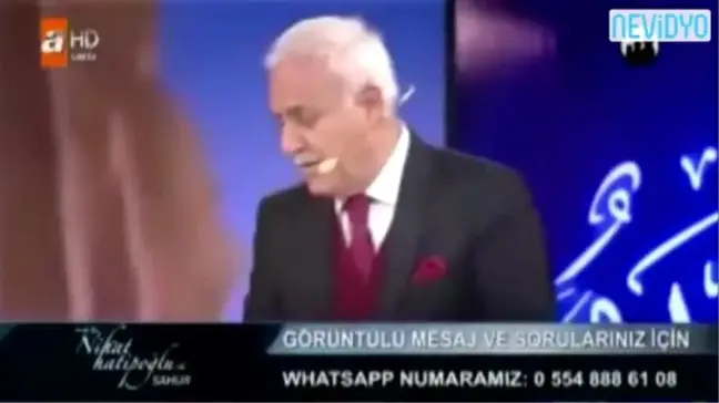Nihat Hatipoğlu Canlı Yayında Bebeğin Kulağına Ezan Okudu
