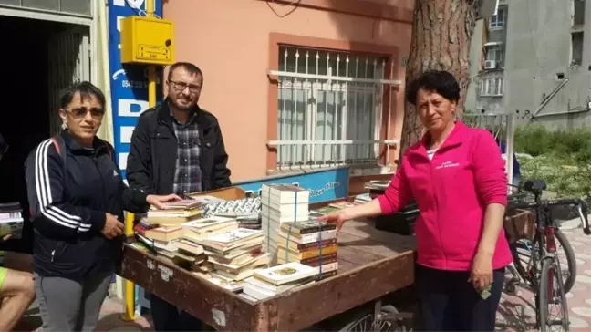 Bafra Umut Derneği'nden Okullara Kütüphane