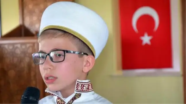 Beşinci Sınıf Öğrencisi 5 Ayda Hafız Oldu