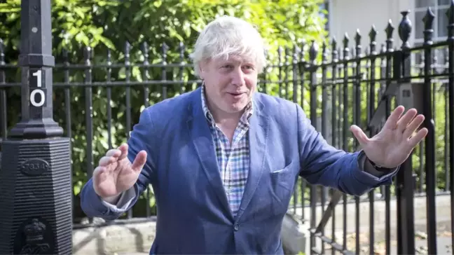 Bakanlardan Theresa May'e Destek: Brexit İçin En Doğru Kişi