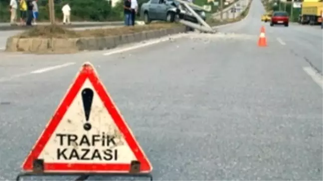 Kars'ta Trafik Kazası: 1 Ölü, 1 Yaralı