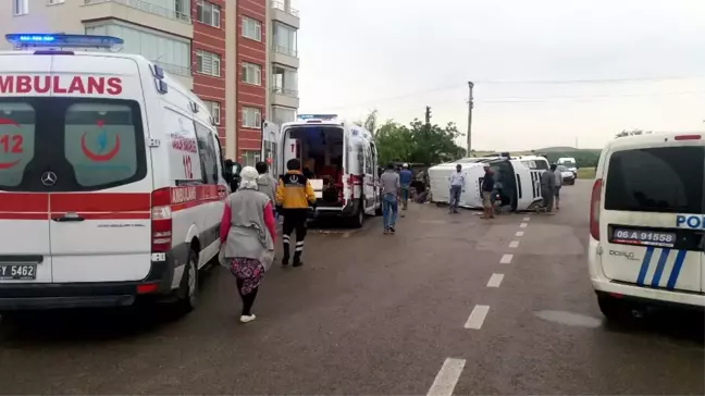Ankara'da Trafik Kazası: 11 Yaralı