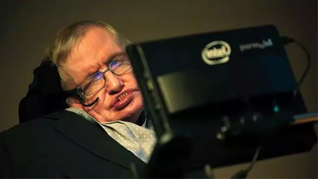 Hawking: İnsanoğlunun Dünya'yı Terk Etmesi Gerektiğine İnanıyorum