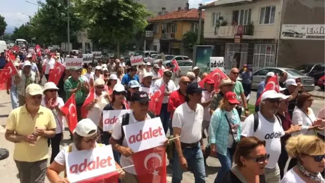İzmir'den Başlayan CHP'nin 'Adalet Yürüyüşü' Soma'da Devam Etti (2)