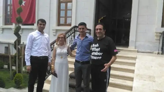İzzet Altınmeşe Nikah Şahidi Oldu