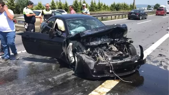 Önce Tır'a Sonra Otomobile Çarptı: 2 Yaralı