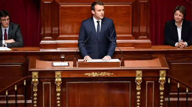 Fransa'da Olağanüstü Hal Sonbaharda Kalkacak