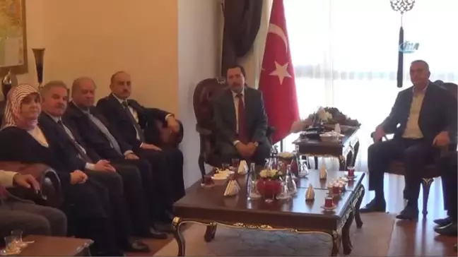 Sakarya Protokolü Vali Balkanlıoğlu'nu Makamında Ziyaret Etti