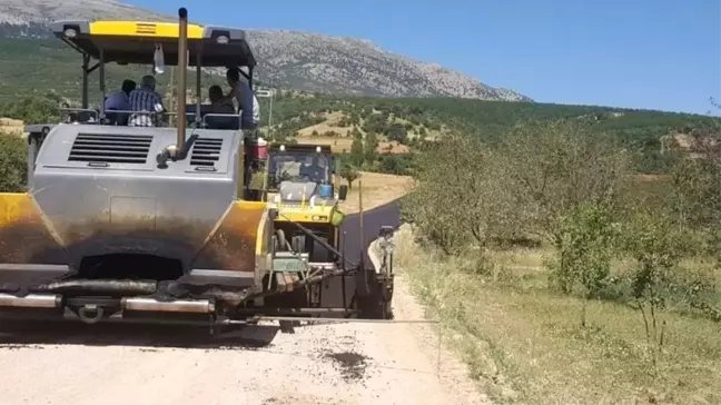 Şaphane'de Köy Yolları Çalışmaları