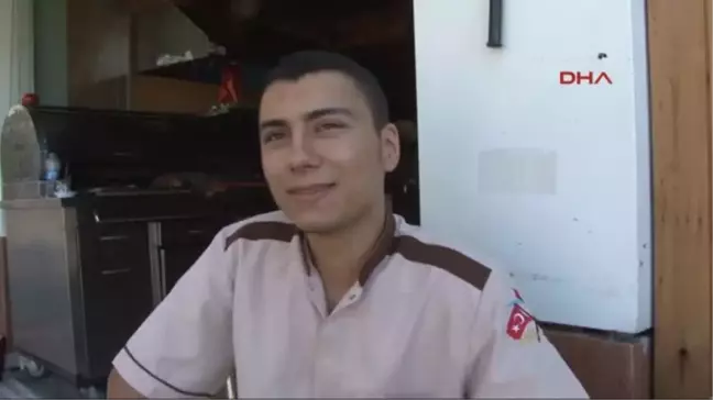 Üsküdar'daki Sel Baskınında Yüzerek İşe Giden Genç O Anları Anlattı