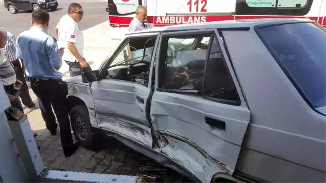 Hastaneden Dönerken Kaza Geçirdiler, Tedaviyi Kabul Etmediler