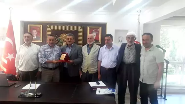 Başkan Tutal'a Hizmet Teşekkürü
