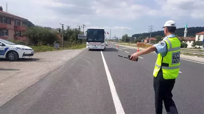 Sürücülere Düzce Polisi Nefes Aldırdı