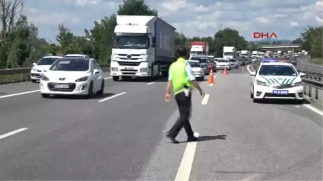 Kocaeli Cip Otomobile Çarptı: 3 Yaralı